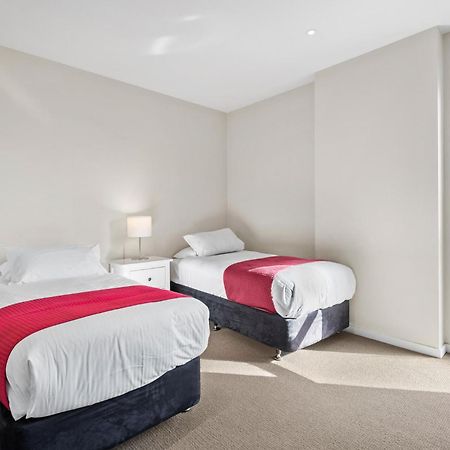 Chic Inner City Convenience, With Secure Parking Melbourne Bagian luar foto