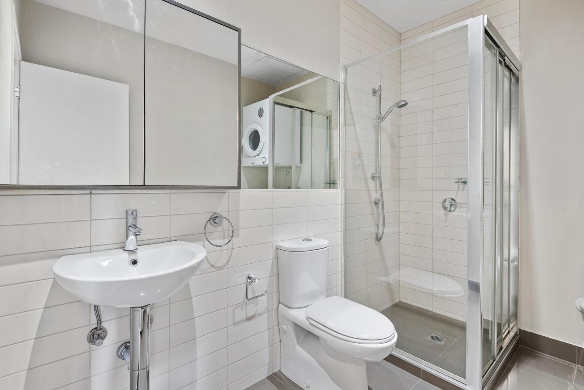 Chic Inner City Convenience, With Secure Parking Melbourne Bagian luar foto